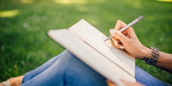 CÓMO REESCRIBIR LA HISTORIA DE TU VIDA