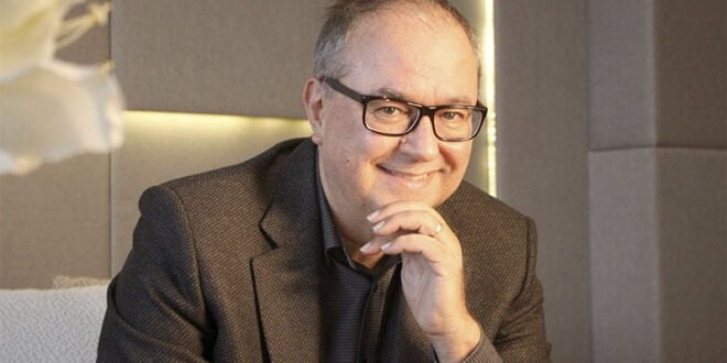 FRASES DE ENRIC CORBERA QUE TE AYUDARÁN A TOMAR CONSCIENCIA
