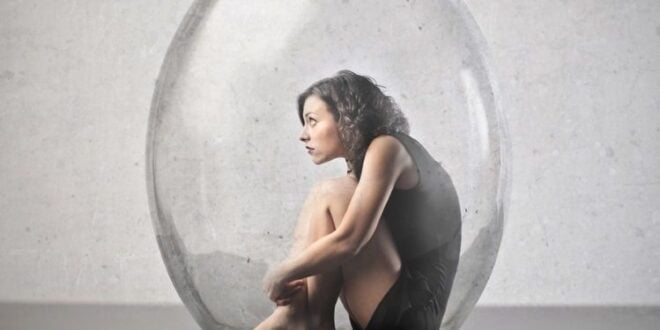 4 CREENCIAS TÓXICAS QUE IMPIDEN TU DESARROLLO PERSONAL