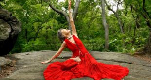 3 CONSEJOS DE LA PROFESORA DE YOGA MÁS ANTIGUA DEL MUNDO PARA LOGRAR LA FELICIDAD