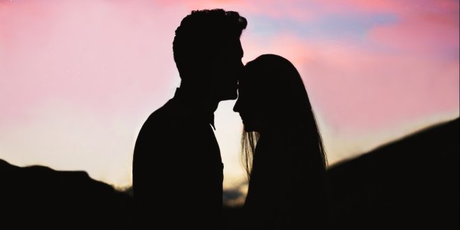 AMAR A UN ALMA ANTIGUA